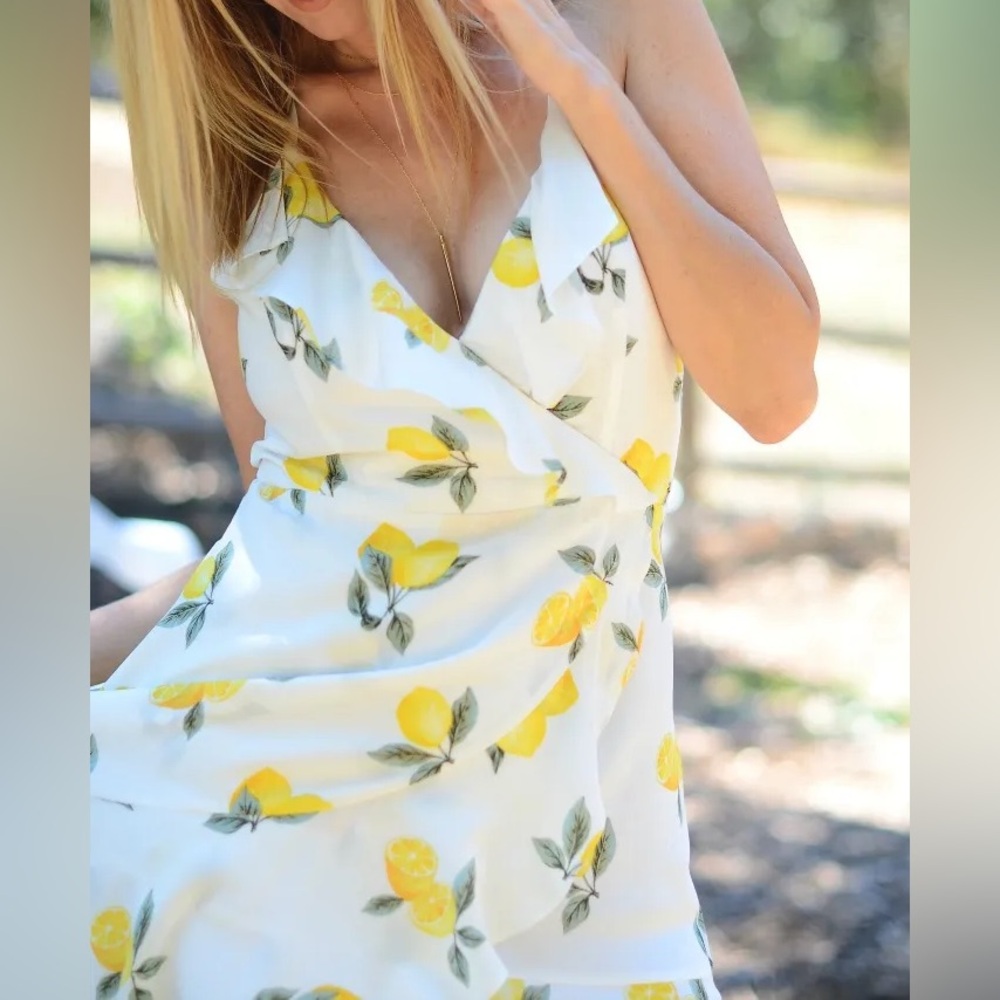 Lemon Print Ruffle Wrap Dress - Picture 4 of 6